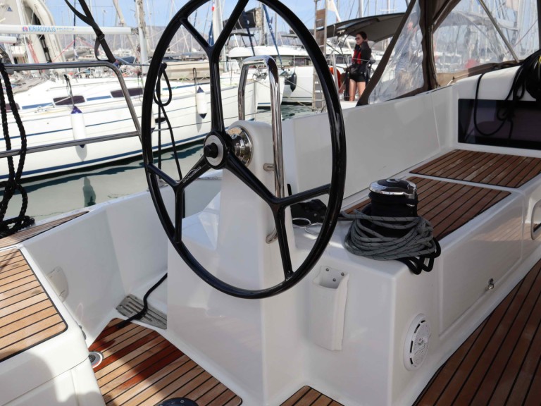 Segelboot mit oder ohne Skipper Jeanneau mieten in Ligia
