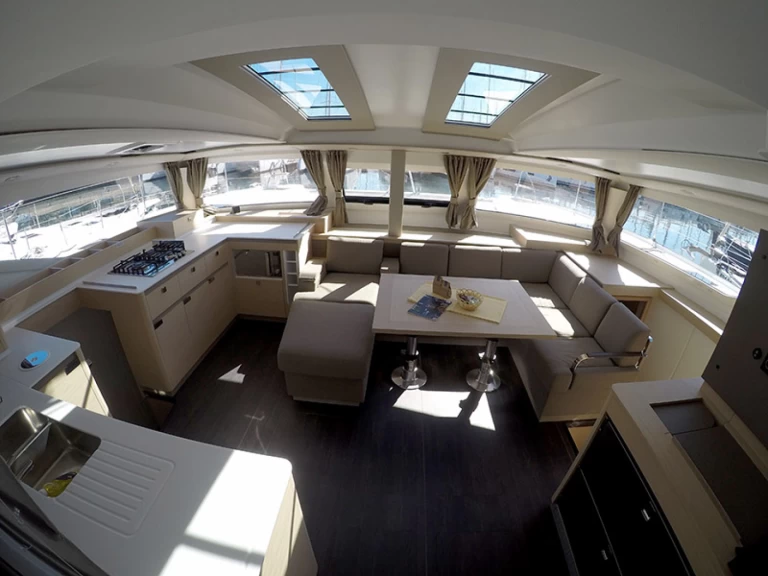Ein Fountaine Pajot Elba 45 mieten in Šibenik