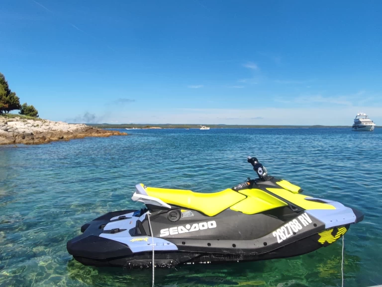 Bootsverleih Sealine Spark  Rovinj Samboat