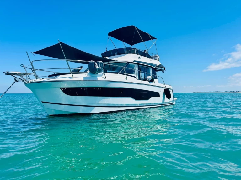 Ein Jeanneau Merry Fisher 1095 Fly mieten in Talmont-Saint-Hilaire