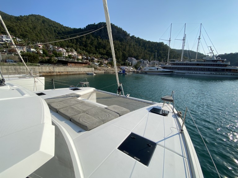 Katamaran mieten in Fethiye - Fountaine Pajot Astrea 42