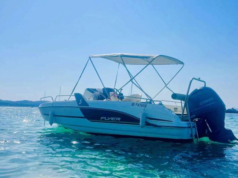 Bootsverleih Bénéteau Flyer 6.6 SUNdeck Hyères Samboat