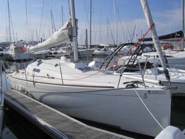 Ein First 27.7 (2 cab) First 27.7 mieten in Port-Haliguen