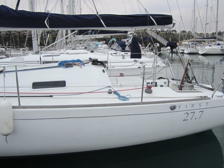 Vermietung Segelboot First 27.7 (2 cab) mit Führerschein