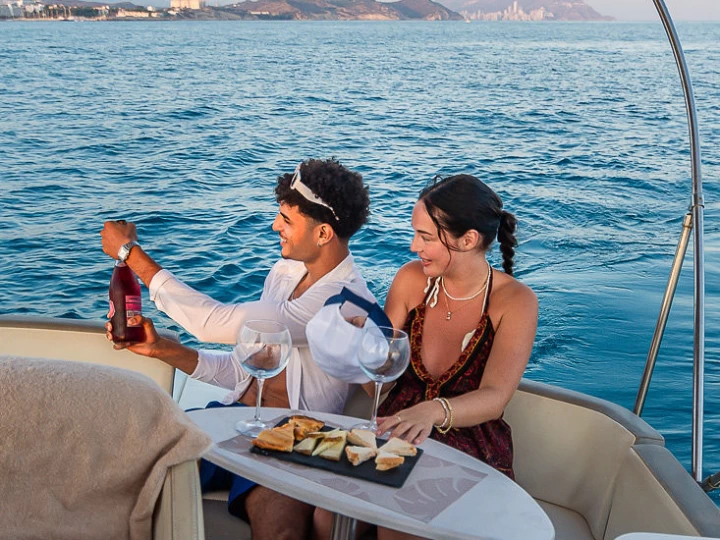 Motorboot mieten in Puerto Villajoyosa zum besten Preis