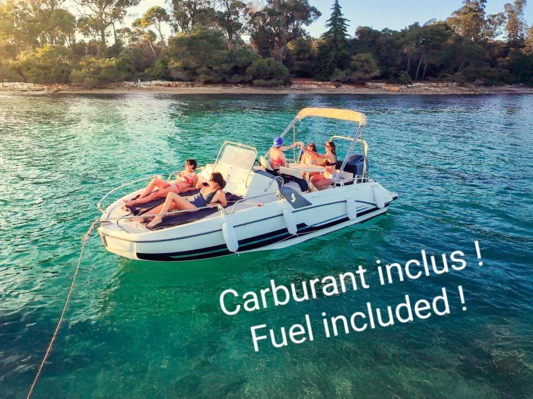 Ein Bénéteau Flyer 6.6 SUNdeck mieten in Vieux Port de Cannes