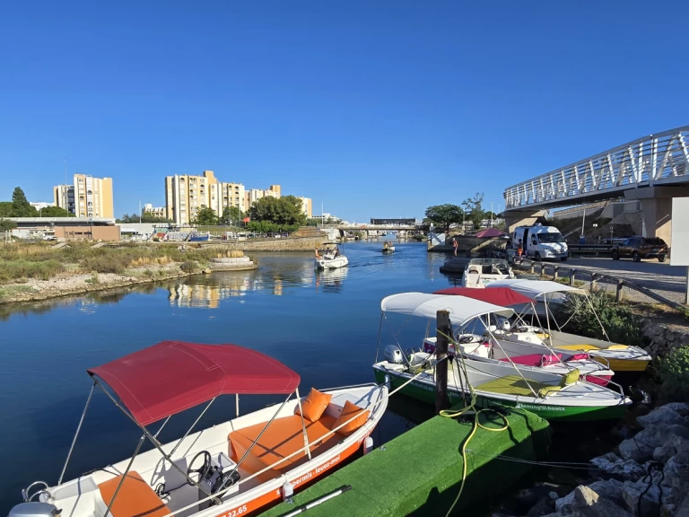 Vermietung Motorboot NAVALPLASTICA mit Führerschein
