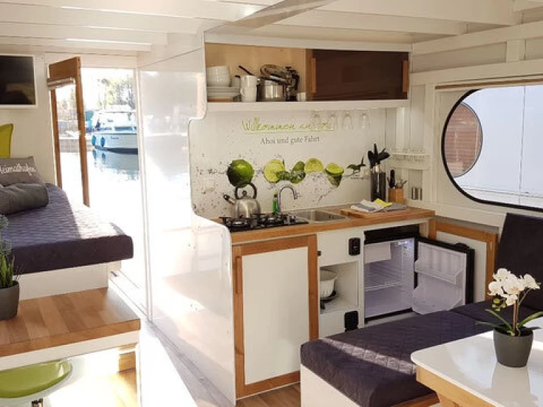 YachtCharter in Zehdenick - Hausboot Hausboot Valencia auf SamBoat