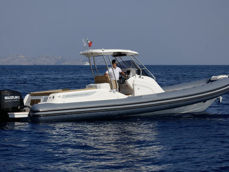 Ein Joker Boat Clubman 30 mieten in Porto Cervo