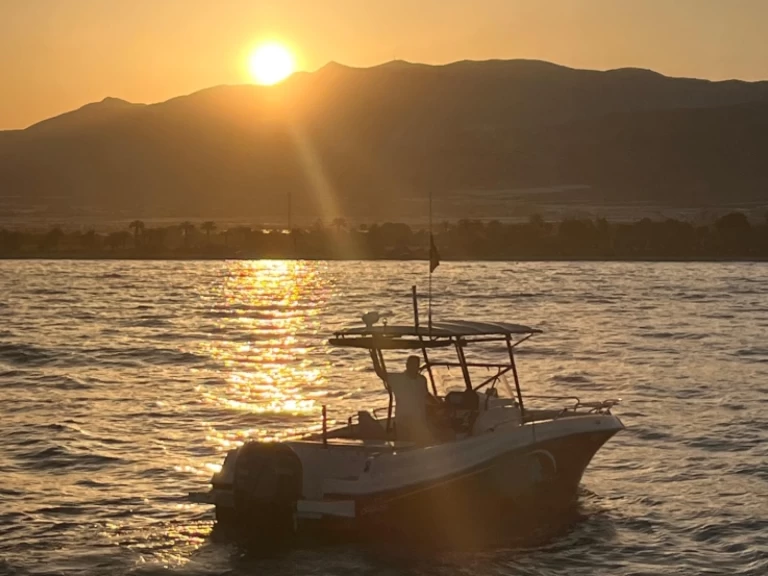 Vermietung Motorboot Pacific Craft mit Führerschein