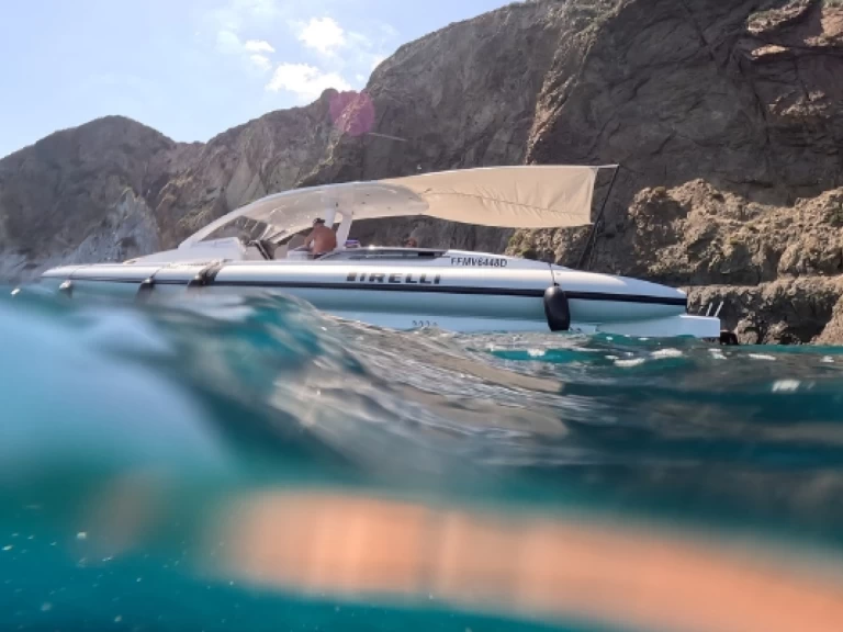 Vermietung Schlauchboot Pirelli mit Führerschein