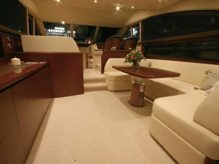 Princess Princess 54 mieten Antibes