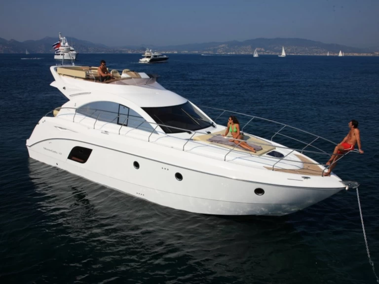Bénéteau Monte Carlo 47 Fly mieten Antibes