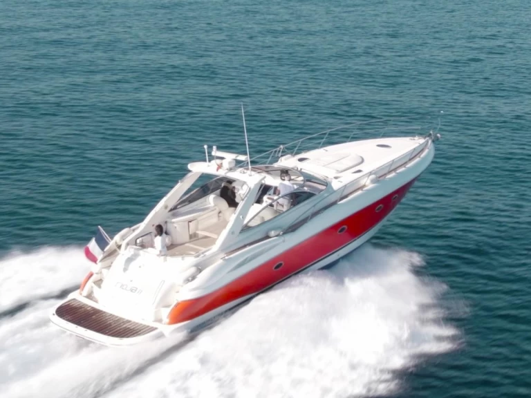 YachtCharter in Golfe-Juan - Sunseeker Predator 56 auf SamBoat