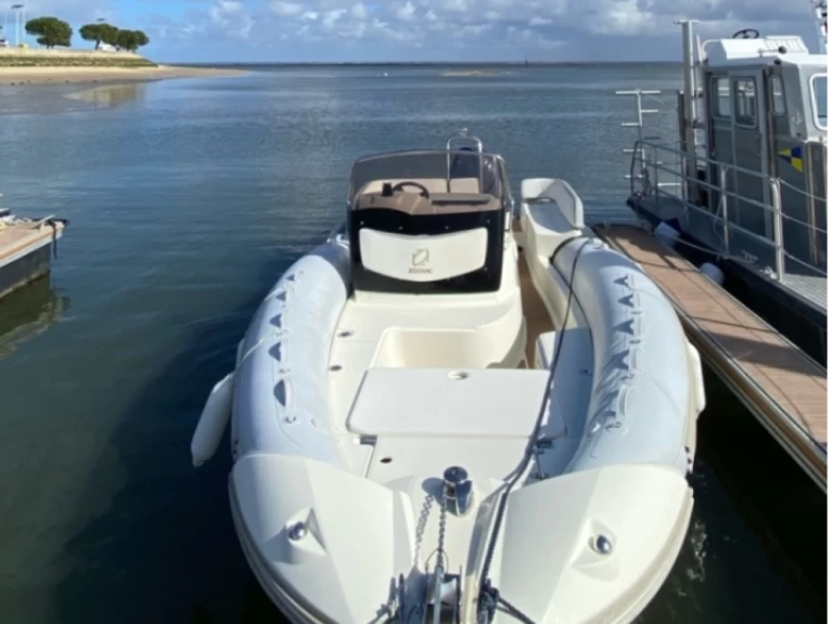 Ein Nautica Led 750GS-XL mieten in Cap Ferret