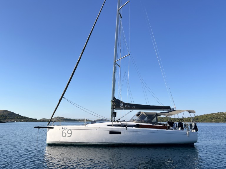 Bootsverleih Bénéteau First 36 Biograd na Moru Samboat