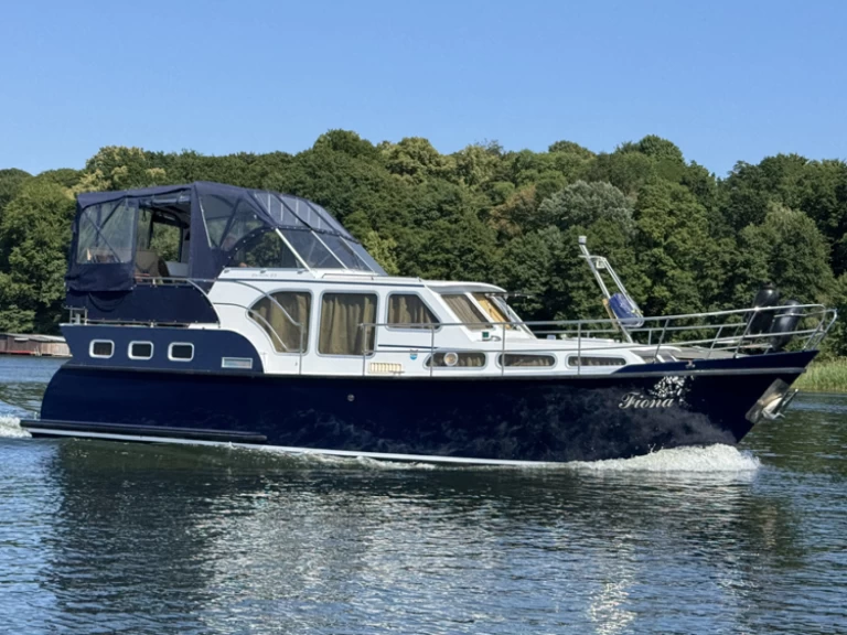 Ein FB-Yachtcharter Pedro Skiron 35 mieten in Malchow