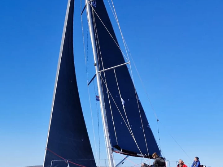 Ein Dehler Dehler 38 SQ mieten in Punat