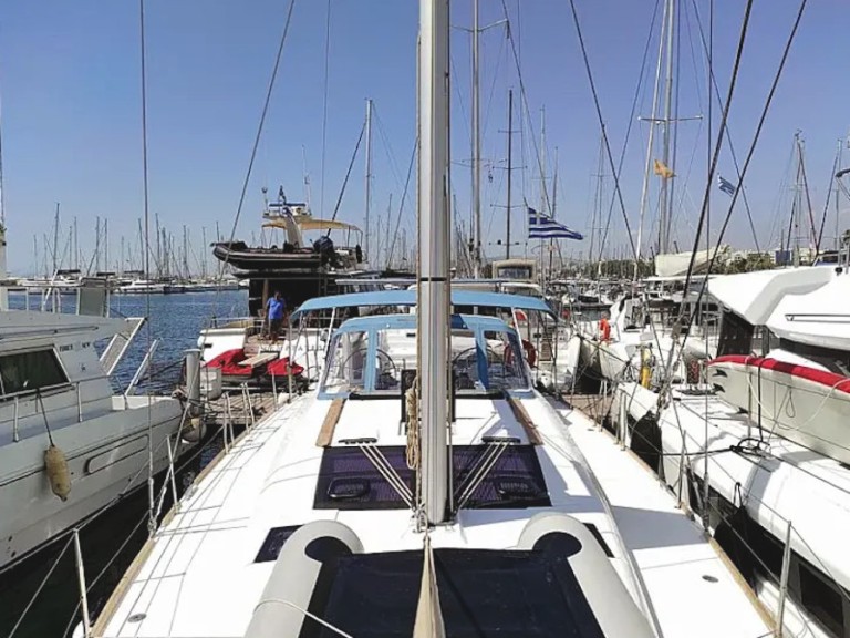 Ein Dufour Dufour 460 Grand Large mieten in Álimos