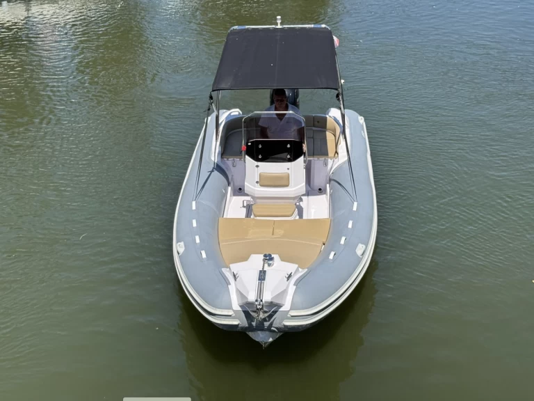 Predator 650 mieten Mandelieu-la-Napoule