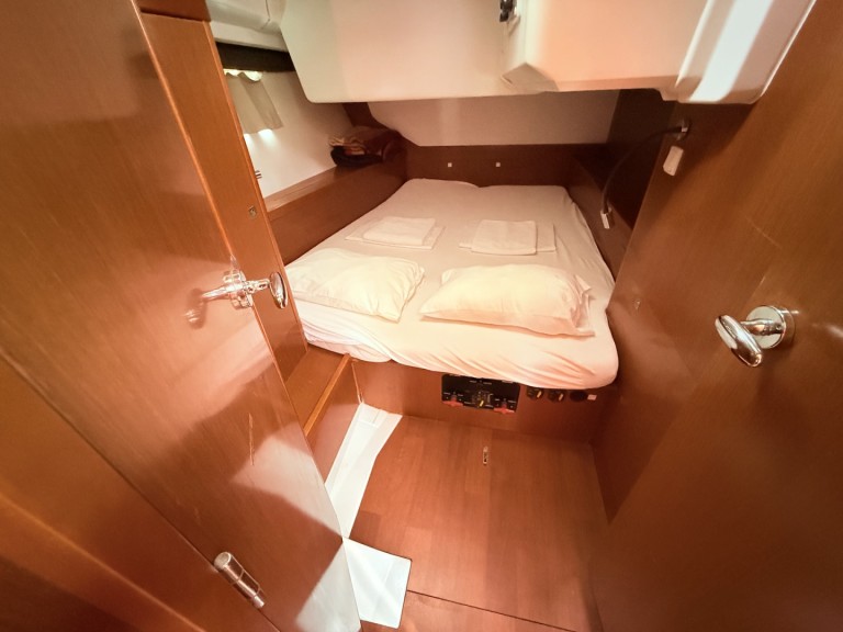 Bénéteau Oceanis 45 mieten Sukošan