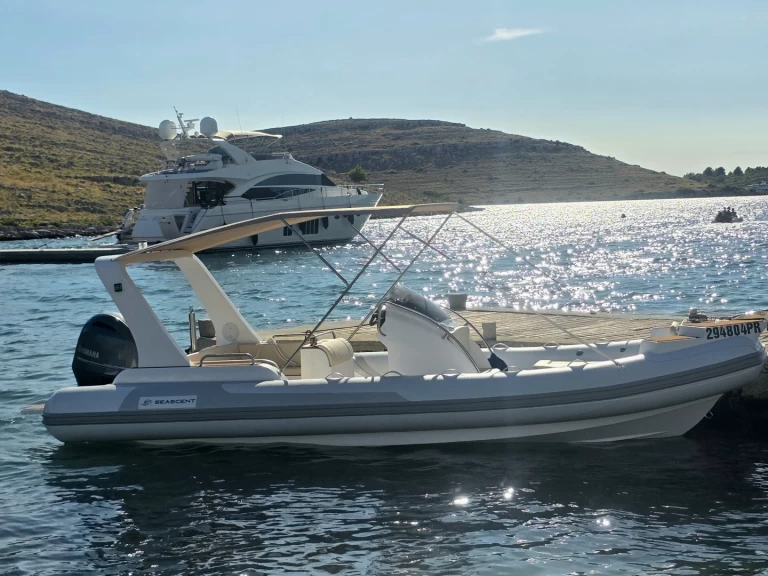 Schlauchboot mit oder ohne Skipper SeaScent mieten in Lukoran
