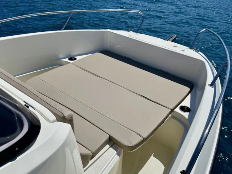 Motorboot mit oder ohne Skipper Quicksilver mieten in Marseille