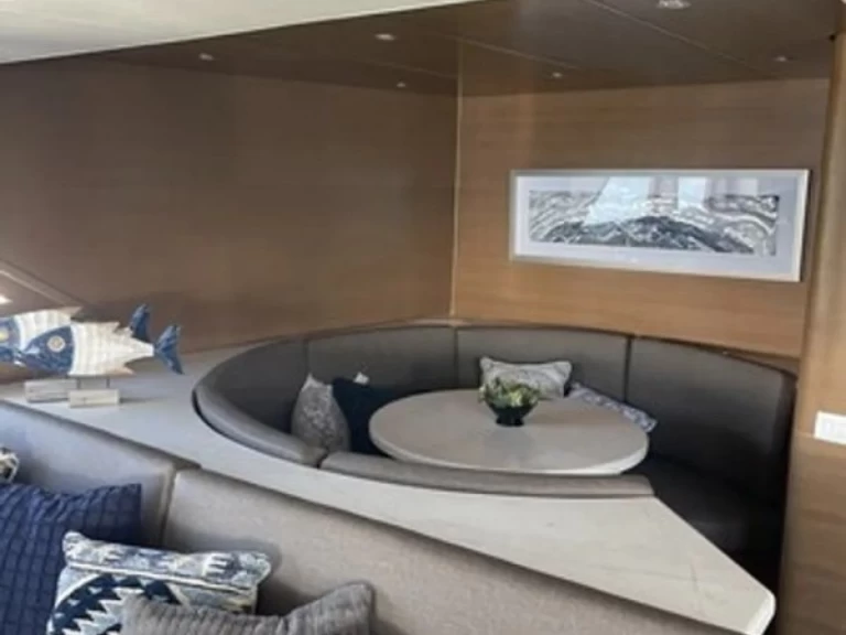 Custom 100 mieten Long Beach