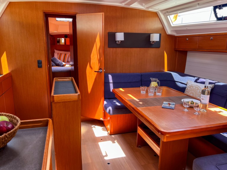 Ein Bavaria Cruiser 46 mieten in Vlycho