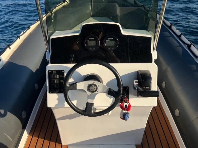 Ein Joker Boat Master mieten in Empuriabrava