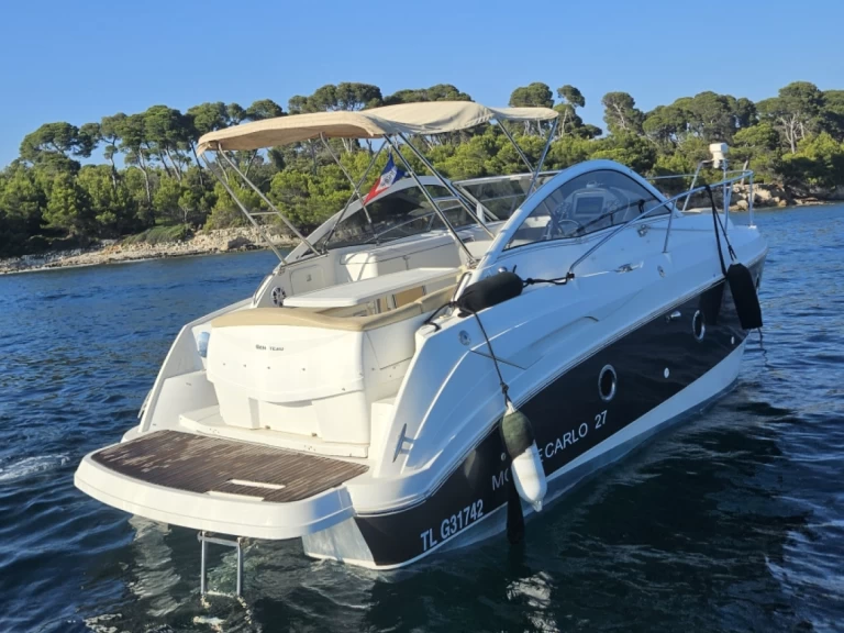 YachtCharter in Mandelieu-la-Napoule - Bénéteau Monte Carlo 27 auf SamBoat