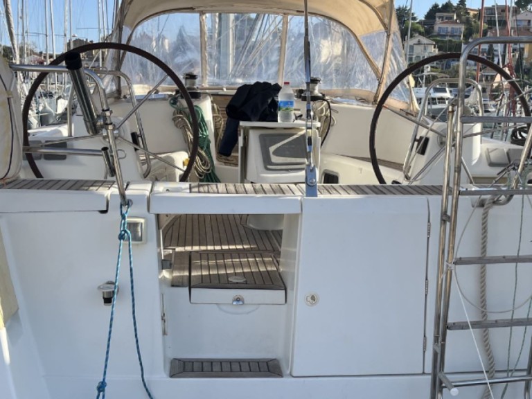 Bénéteau Oceanis 50 mieten Hyères