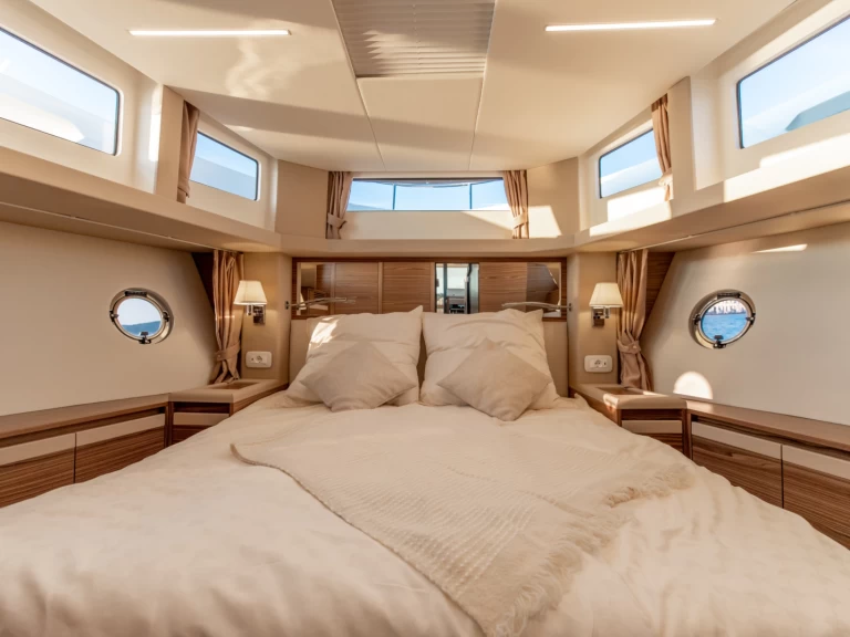 Vermietung Yacht Greenline mit Führerschein