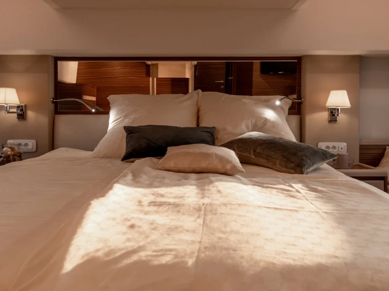 Yacht mieten in Setúbal zum besten Preis