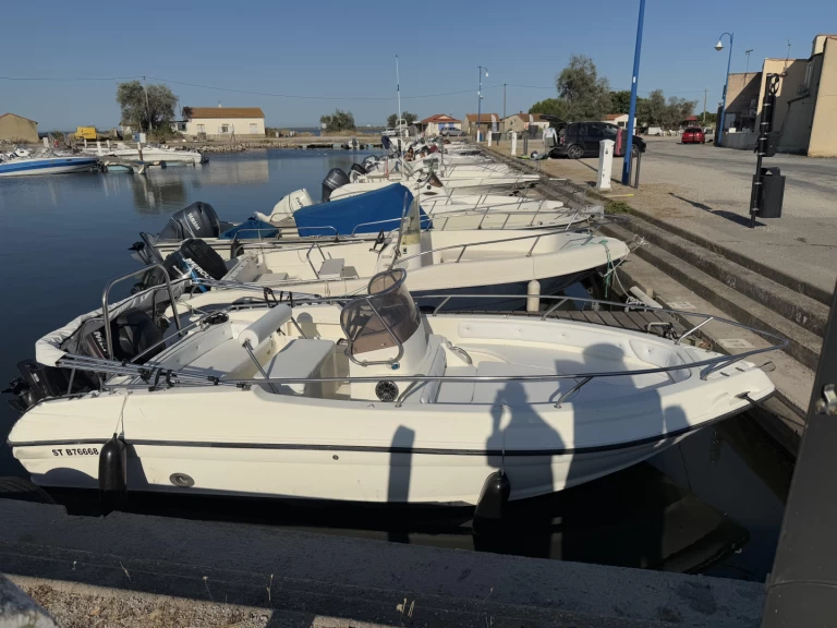 Motorboot mit oder ohne Skipper Ranieri mieten in Pérols