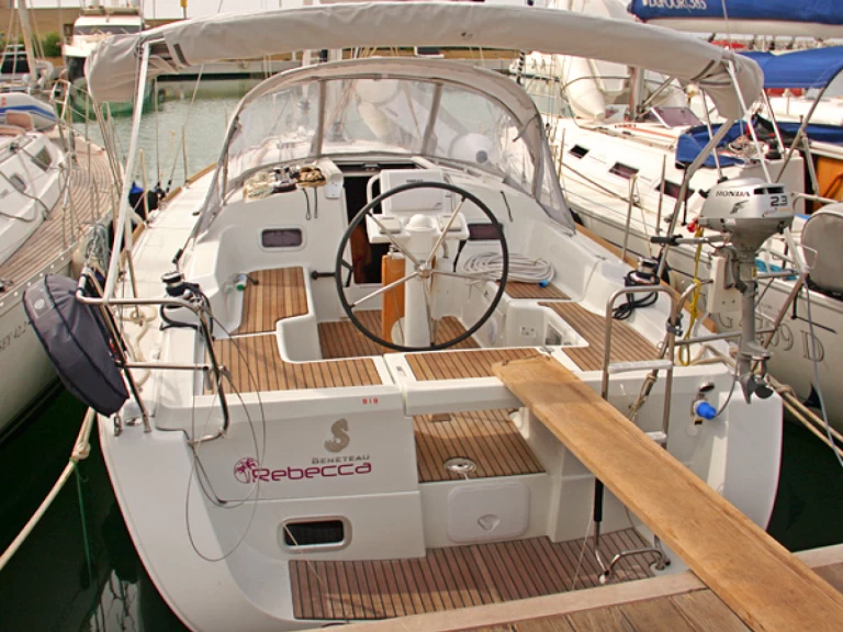 Ein Bénéteau Oceanis 34 mieten in San Vincenzo