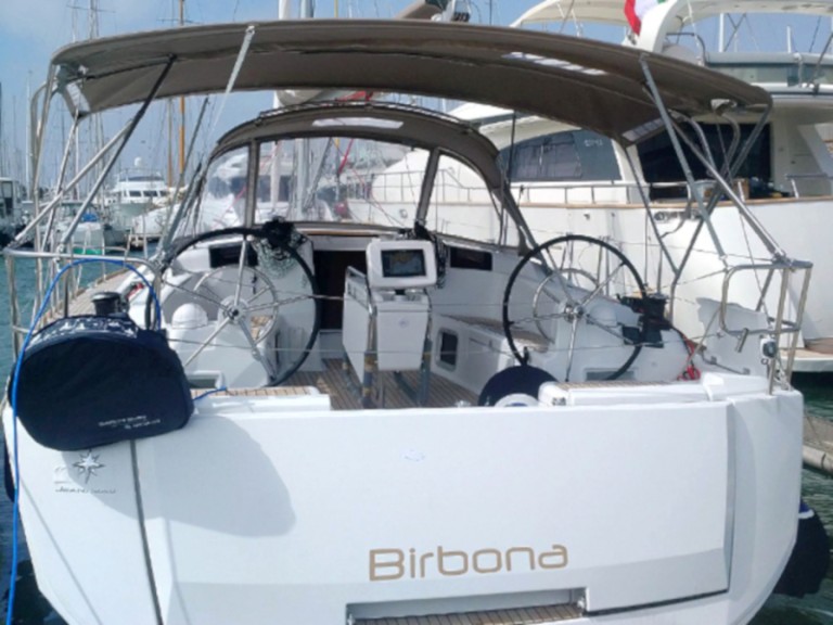 Boot mieten San Vincenzo günstig Sun Odyssey 449
