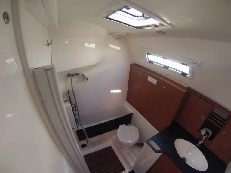 Segelboot mieten in San Vincenzo zum besten Preis