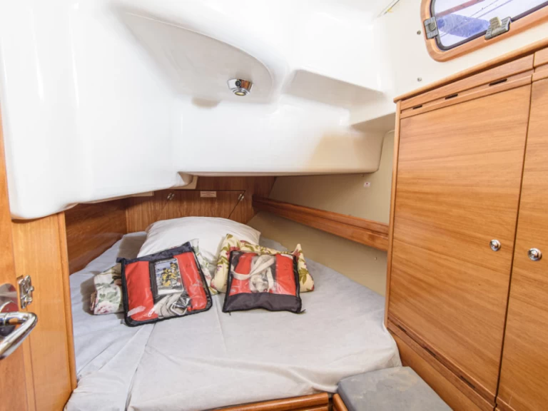 YachtCharter in San Vincenzo - Bavaria Cruiser 37 auf SamBoat