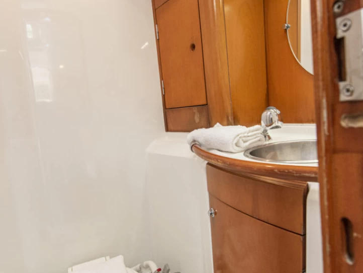 Boot mieten San Vincenzo günstig First 40.7