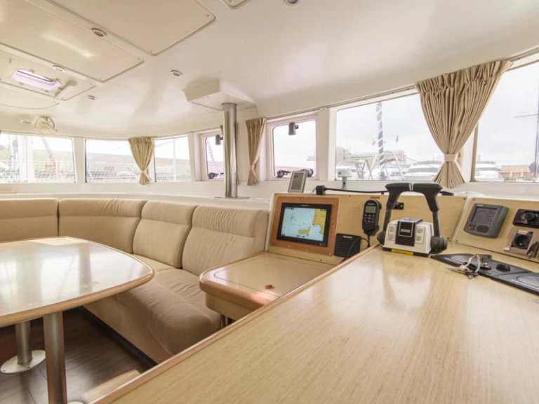 YachtCharter in San Vincenzo - Lagoon Lagoon 440 auf SamBoat