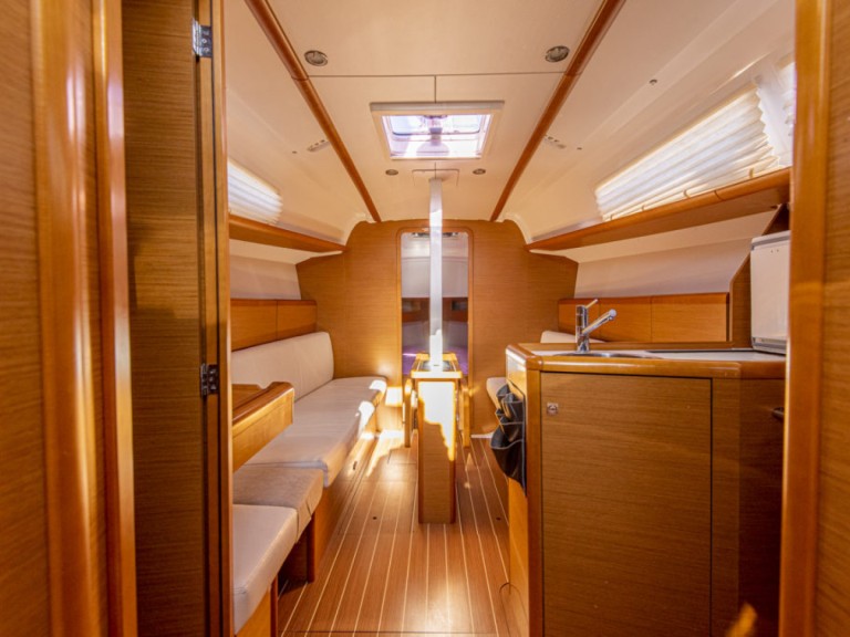 Boot mieten San Vincenzo günstig Sun Odyssey 33i