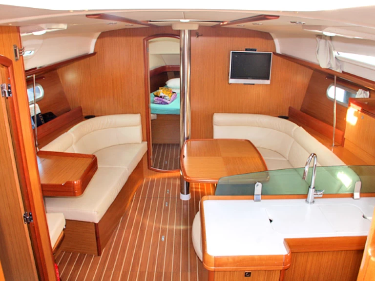 Segelboot mieten in San Vincenzo - Jeanneau Sun Odyssey 42i