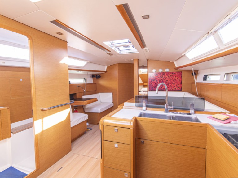 Jeanneau Sun Odyssey 439 mieten San Vincenzo