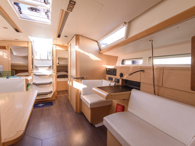 Bootsverleih Jeanneau Sun Odyssey 449 San Vincenzo Samboat