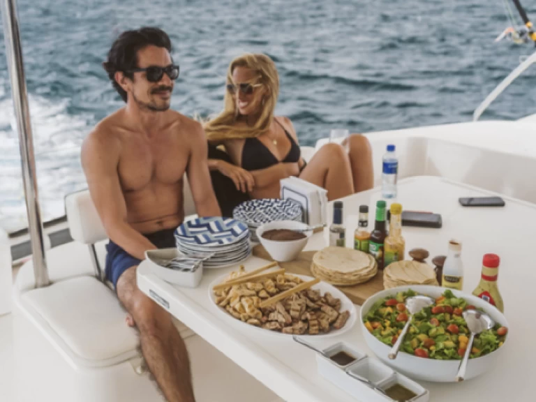 Ein Leopard Leopard 51 Powercat mieten in Playa Flamingo