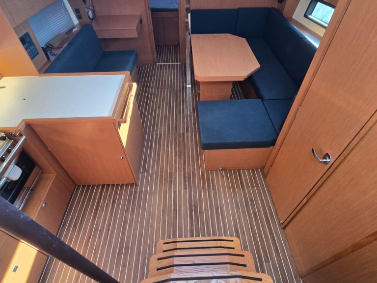 Segelboot mit oder ohne Skipper Bavaria mieten in Álimos