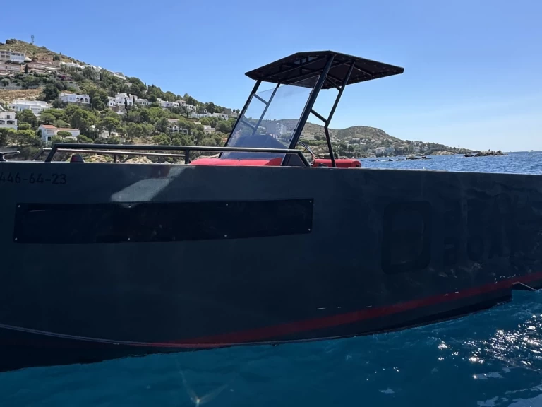 Ein BravaBoats BA 75 mieten in Roses