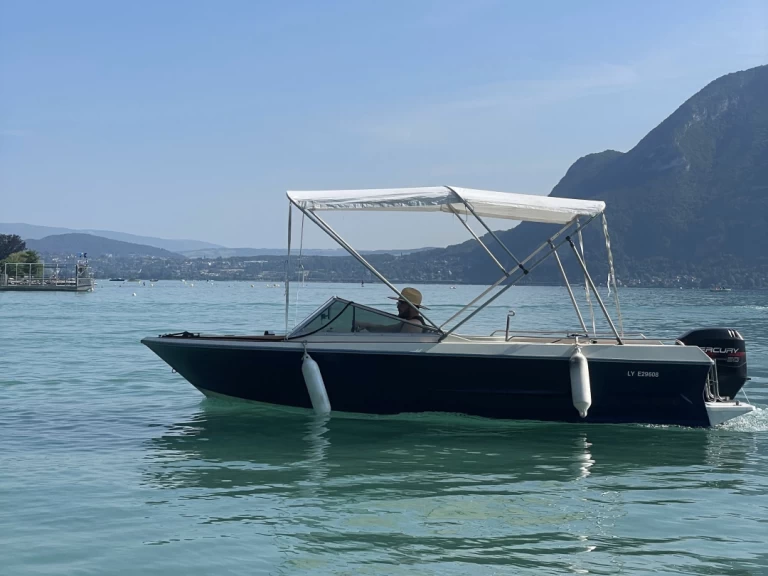 Motorboot mieten in Annecy zum besten Preis