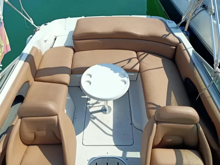 Motorboot mit oder ohne Skipper Four Winns mieten in Vilanova i la Geltrú